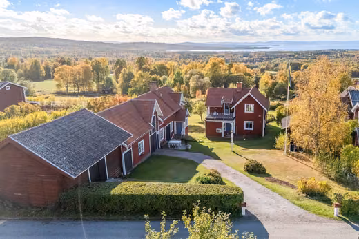 Hof mit Blick auf den Siljan