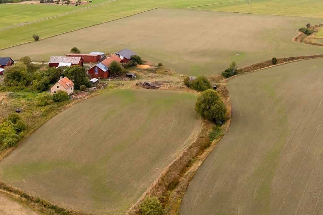 Hof mit 38 Hektar Land vor den Toren von Uppsala