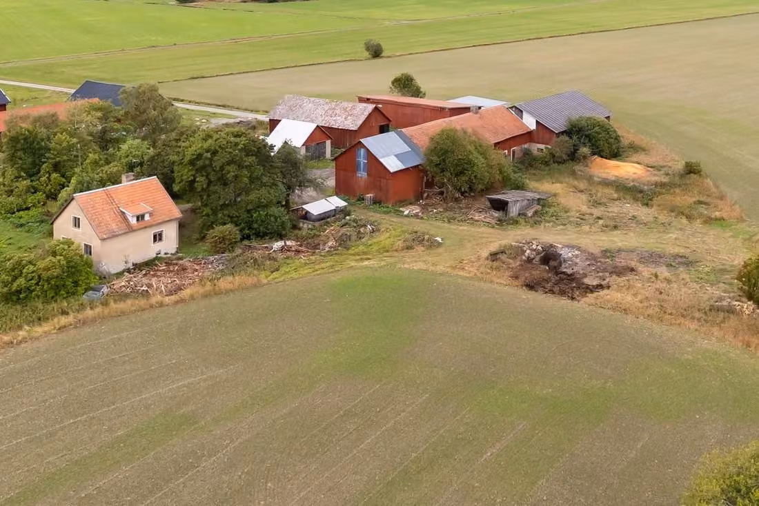 Hof mit 38 Hektar Land vor den Toren von Uppsala