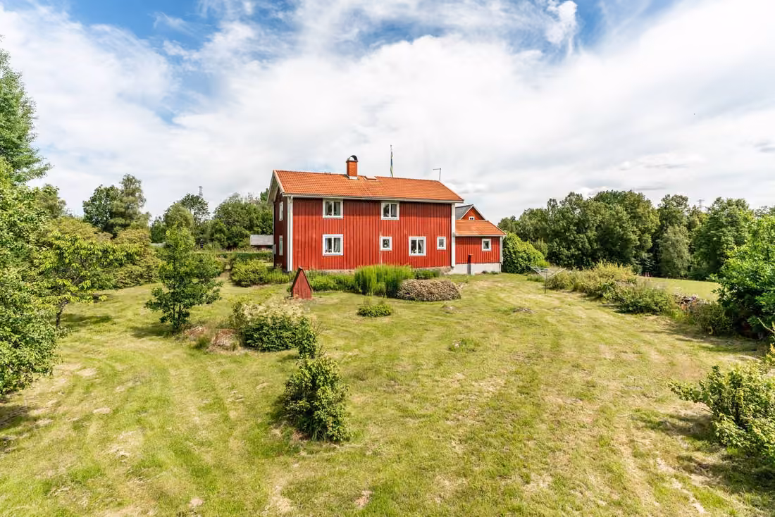 Hof mit 44 ha am Åsnen