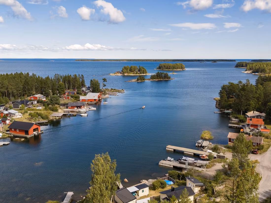 Schärenanwesen mit drei Häusern bei Söderhamn