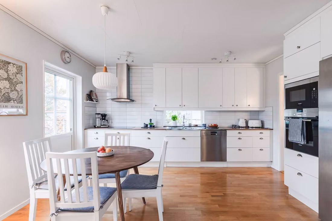 Helle Familienvilla in Ekeby-Almby bei Örebro